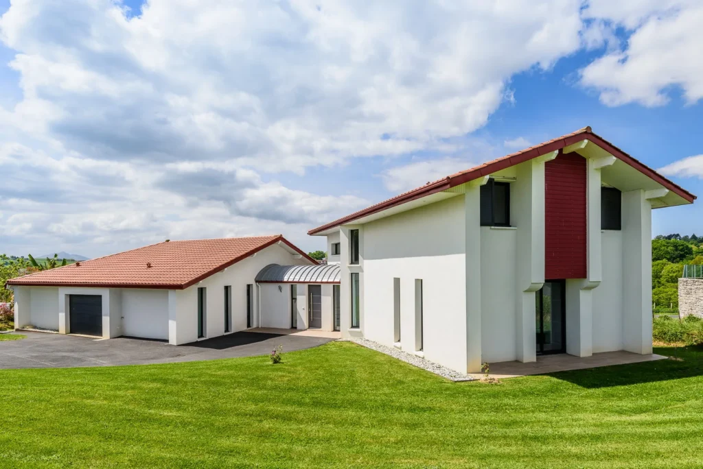 Maison moderne – réalisation Castors Basques au Pays Basque