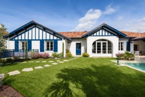 Rénovation complète et agrandissement d'une maison de ville – réalisation Castors Basques au Pays Basque
