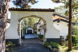 Transformation et agrandissement d'un garage en maison d'habitation – réalisation Castors Basques au Pays Basque