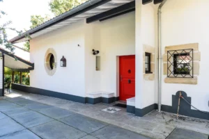 Transformation et agrandissement d'un garage en maison d'habitation – réalisation Castors Basques au Pays Basque