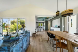 Complète transformation d'une maison, avec agrandissement et surélévation – réalisation Castors Basques au Pays Basque