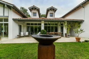 Maison de charme néo-basque – réalisation Castors Basques au Pays Basque