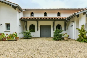 Maison de charme néo-basque – réalisation Castors Basques au Pays Basque
